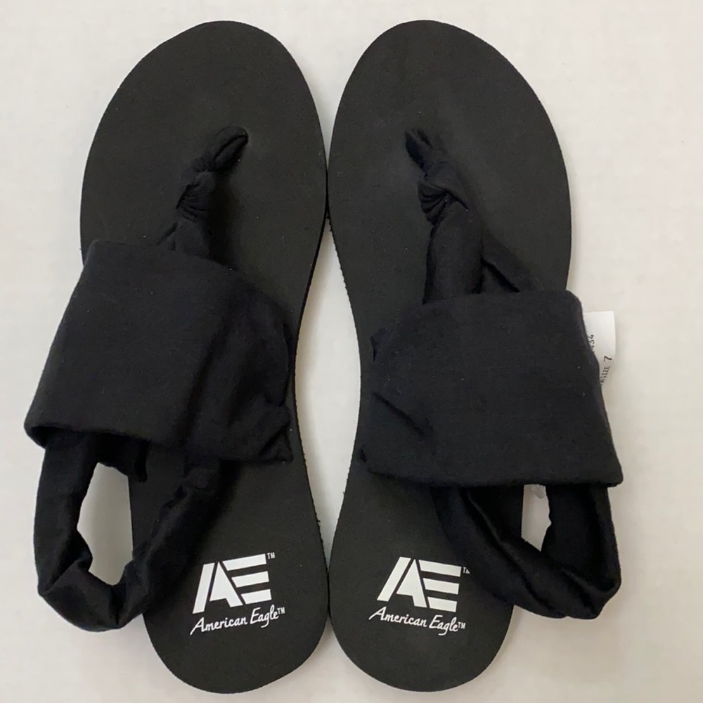 American Eagle Black Thong Flip Flops Sandals